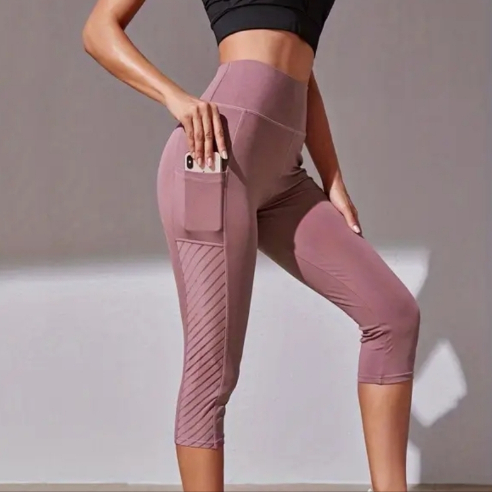 🐎NEW! Women's Mauve Cropped Athletic Leggings Size L